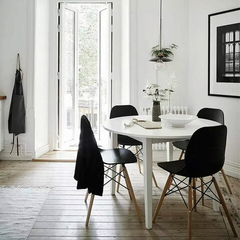 Стулья BRABIX "Eames CF-010", КОМПЛЕКТ 4 шт., пластик черный, опоры дерево/металл, 532631